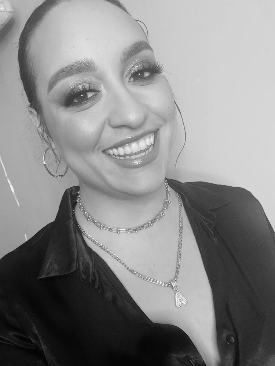 Ashley, makeup artist and aesthetician